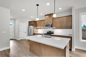 3990 SE 67th Ave in Hillsboro, OR - Building Photo - Building Photo