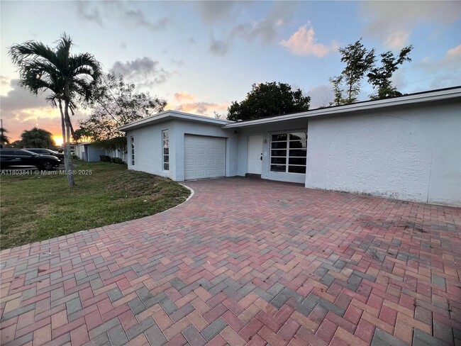 11431 NW 35th St