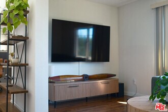 13200 Pacific Promenade in Los Angeles, CA - Building Photo - Building Photo