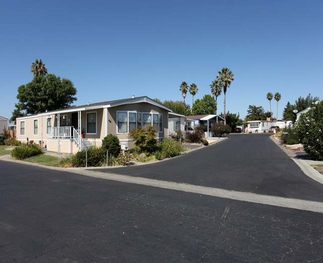 Casa Grande Mobile Home Park in Vacaville, CA - Building Photo - Building Photo