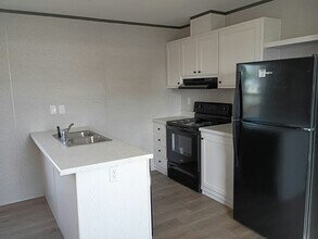 21 Pryor Ln in Lake Placid, FL - Building Photo - Building Photo