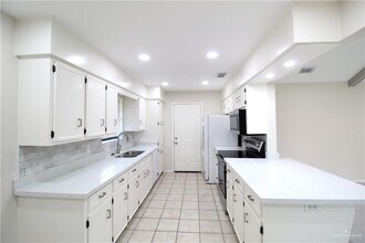 6601 N 15th Ln in McAllen, TX - Building Photo - Building Photo