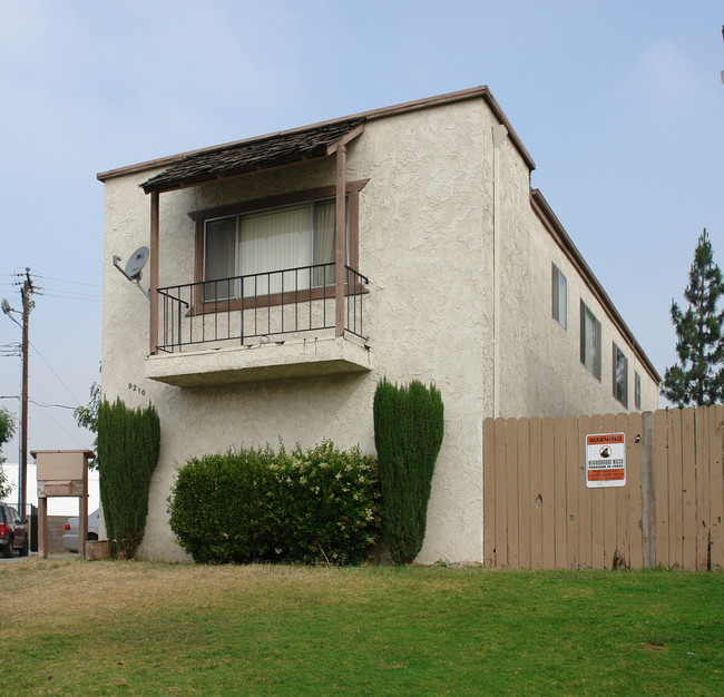 9210 Wheeler Ct in Fontana, CA - Building Photo - Building Photo