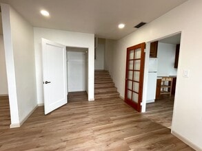 2010 24th St in Sacramento, CA - Foto de edificio - Building Photo