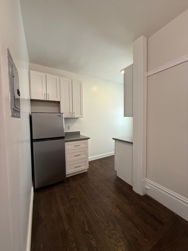 property at 422 Ellis St