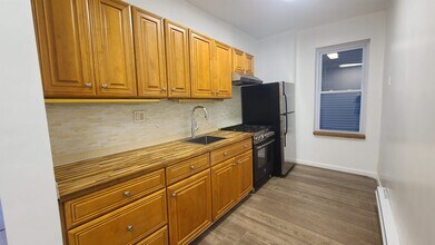 15 Hopkins Ave in Jersey City, NJ - Building Photo - Building Photo