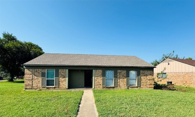 property at 10818 Sunnydale Dr