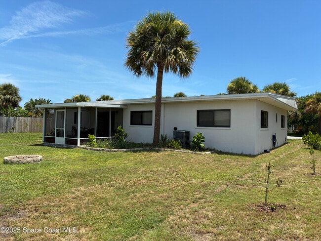 2245 Sunset Ave in Indialantic, FL - Building Photo - Building Photo