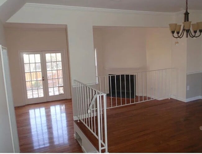 1331 Chetworth Ct in Alexandria, VA - Foto de edificio - Building Photo