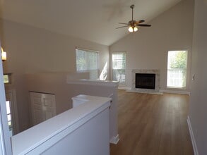 891 Essex Cir in Grayslake, IL - Building Photo - Building Photo