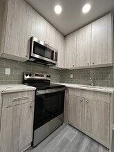 101 S Victoria Ave, Unit D1 in Ventnor City, NJ - Foto de edificio - Building Photo