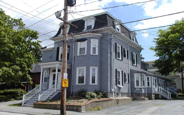 1 Manning St in Ipswich, MA - Foto de edificio - Building Photo