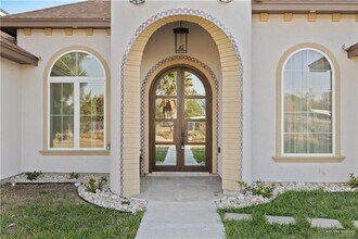 32 Astrid St in Mission, TX - Building Photo - Building Photo