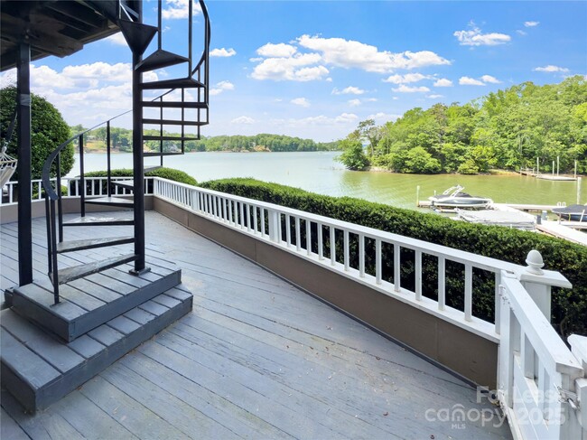 9808 Emerald Point Dr in Charlotte, NC - Building Photo - Building Photo