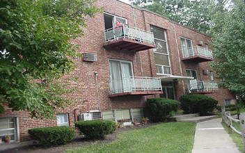 Stathem Apartments in Cincinnati, OH - Building Photo - Building Photo