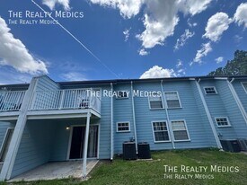 2036 Royal Bay Blvd in Kissimmee, FL - Building Photo
