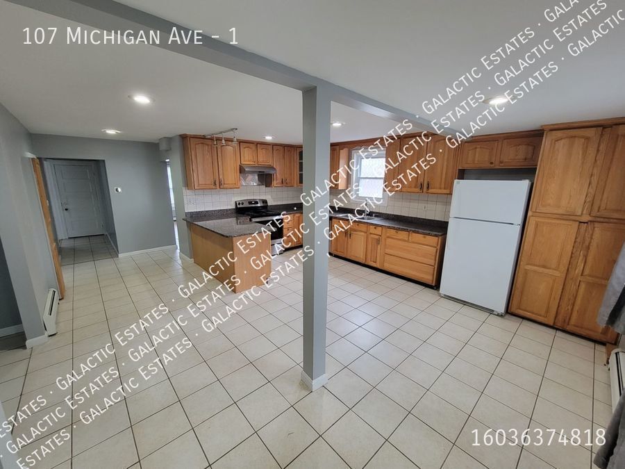 107 Michigan Ave, Unit 1 in Manchester, NH - Building Photo
