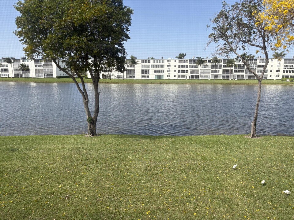2008 Wolverton E in Boca Raton, FL - Building Photo
