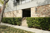 Castle Court in Houston, TX - Building Photo - Building Photo