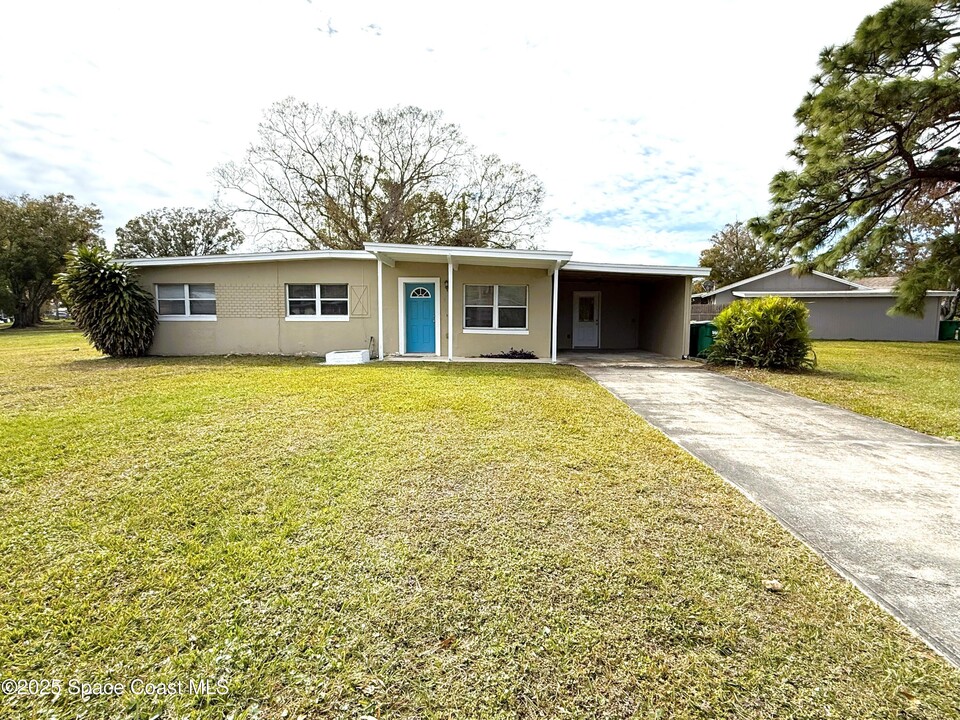 4850 Sutton Ave in Melbourne, FL - Building Photo