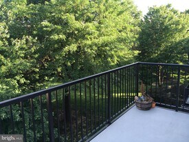 3052 S Buchanan St in Arlington, VA - Building Photo