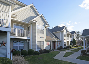 55+ Senior Housing at Brookview Commons in Deer Park, NY - Building Photo - Building Photo