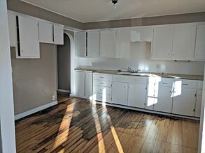 1251 Kenneth St in Muskegon, MI - Building Photo - Building Photo