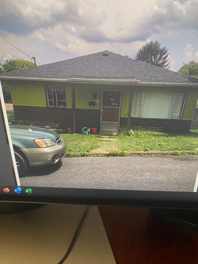 25 W Main St Rentals in Westover, WV