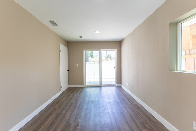 8424 Grenoble St in Los Angeles, CA - Building Photo - Building Photo