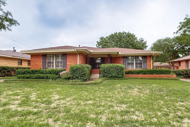 property at 7305 Lehigh Dr