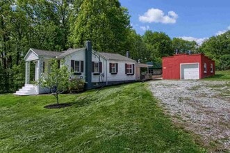 1063 Snyder Corner Rd in Red Lion, PA - Building Photo - Building Photo