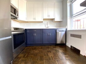 395 Broadway, Unit R5B in Cambridge, MA - Building Photo