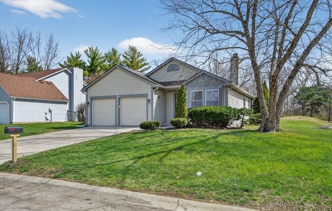 5829 Democracy Dr in Indianapolis, IN - Building Photo - Building Photo