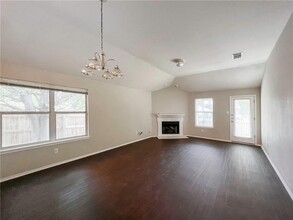 12137 Tumbling Creek Trail in Austin, TX - Building Photo - Building Photo