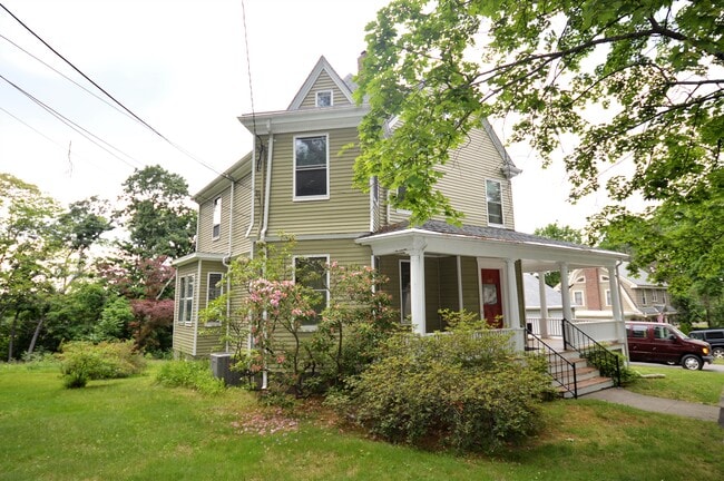 305 Central St in Auburndale, MA - Building Photo - Building Photo