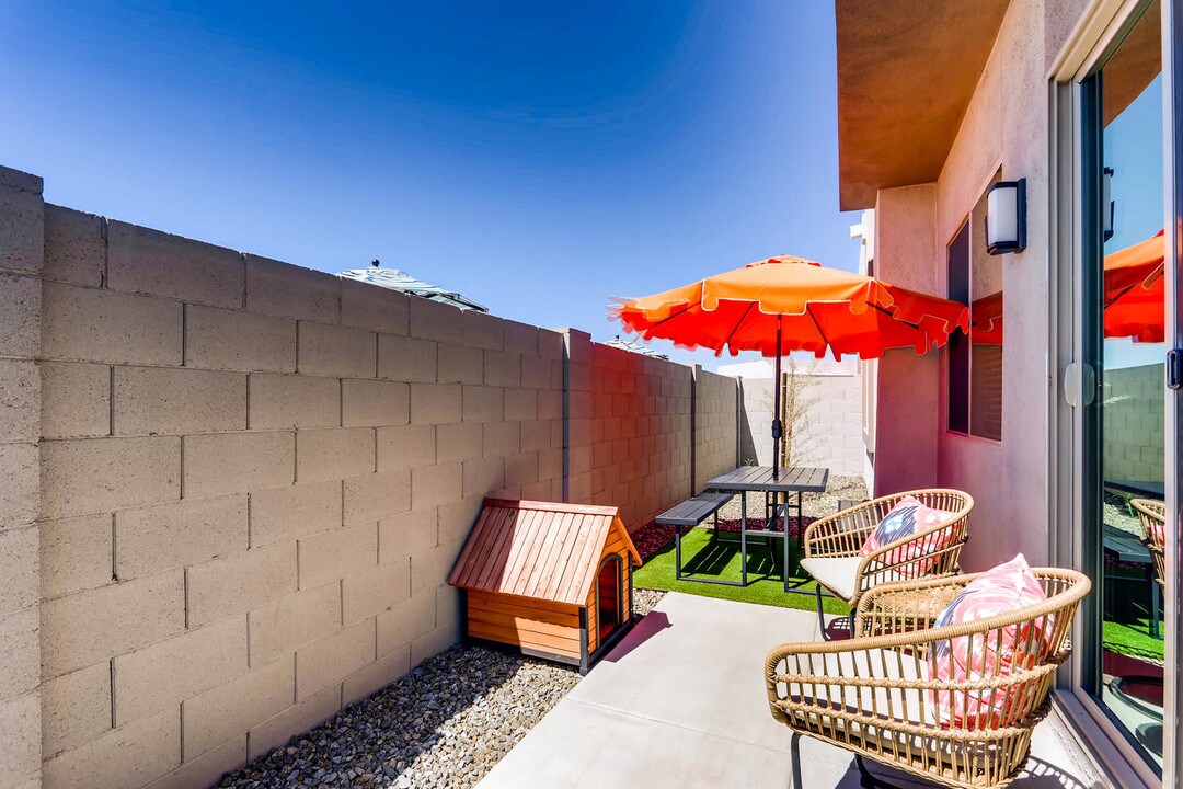 Avilla Centerra Crossings in Goodyear, AZ - Building Photo