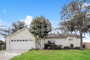 2416 Lackland Dr in Deltona, FL - Building Photo