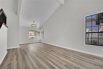 2520 Machado Dr in Henderson, NV - Building Photo - Building Photo