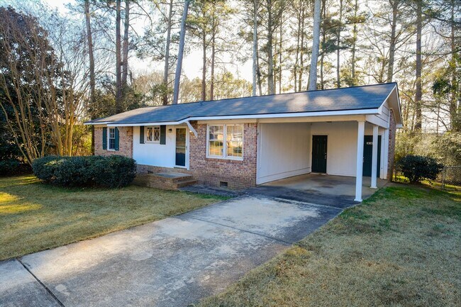 135 Arrowhead Rd in Athens, GA - Building Photo - Building Photo