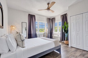 8118 Harding Ave in Miami Beach, FL - Building Photo