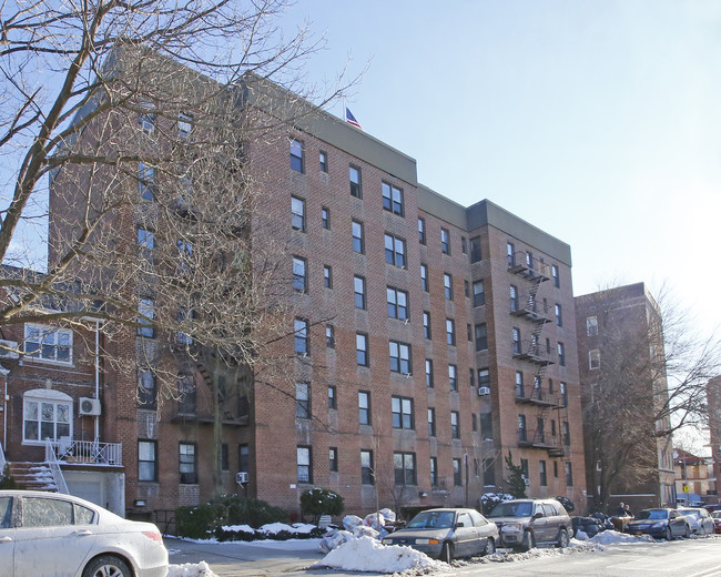 7259-7261 Shore Rd in Brooklyn, NY - Foto de edificio - Building Photo