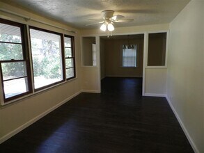 3015 Thomas Dr in Tallahassee, FL - Building Photo - Building Photo