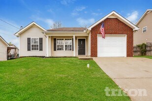 996 Tom Hailey Blvd in La Vergne, TN - Building Photo