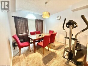 22 Madeleine St in Kitchener, ON - Building Photo - Building Photo