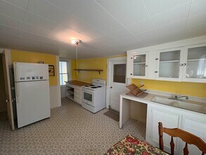 477 Myers Rd in Shaftsbury, VT - Foto de edificio - Building Photo