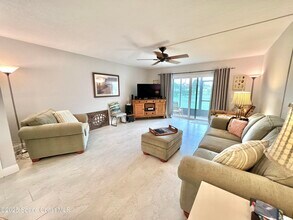 640 N Atlantic Ave in Cocoa Beach, FL - Building Photo - Building Photo