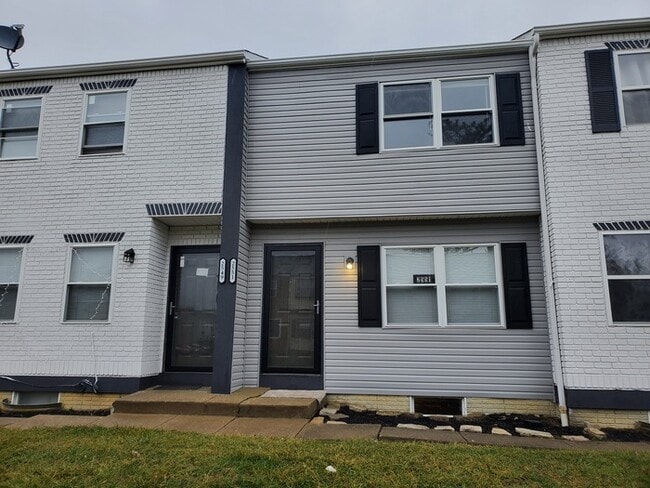 property at 2551 Sandbury Blvd