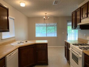 5931 Kissing Oak St in San Antonio, TX - Building Photo - Building Photo