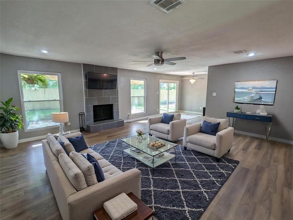 3101 Jeanne Marie Ct in Austin, TX - Foto de edificio