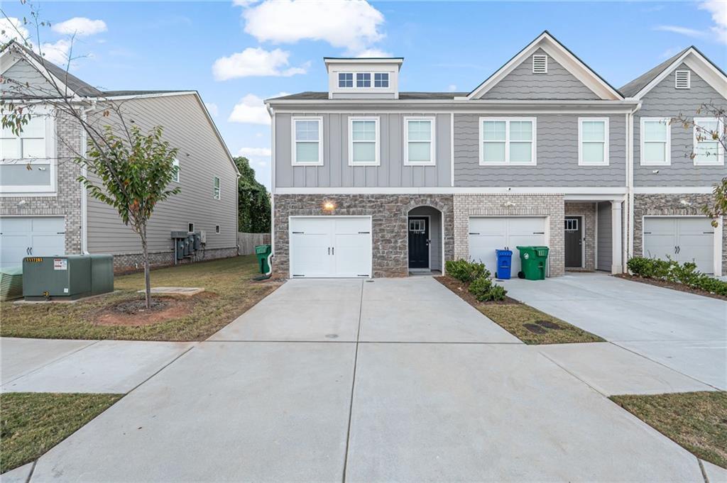 5820 Calle Vis Dr in Lithonia, GA - Building Photo